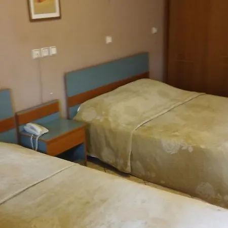 Ξενοδοχείο Nefeli 2*